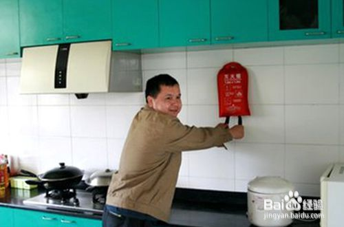 家用灭火毯的正确使用方法和步骤是什么？