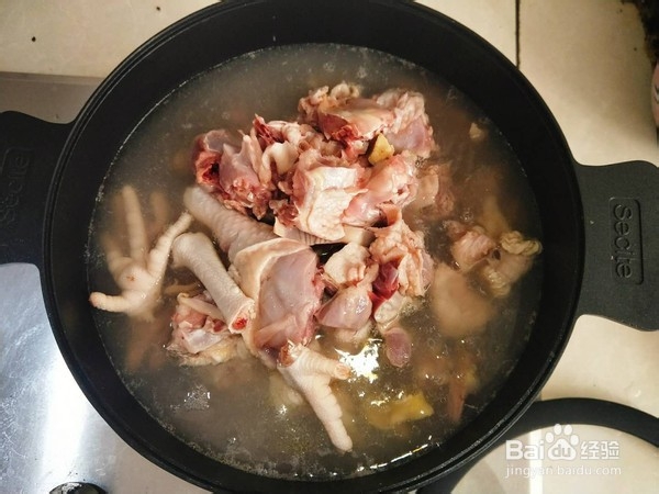 如何做香芹焖鸡肉？