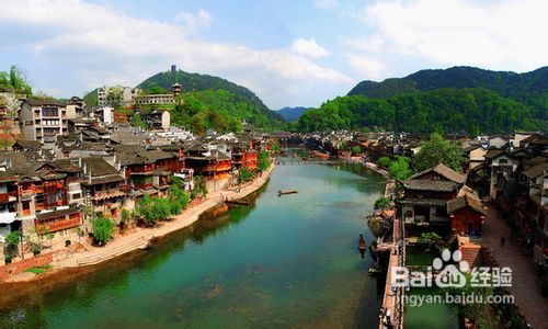 长沙到凤凰古城、关田山古苗寨汽车纯玩三日游