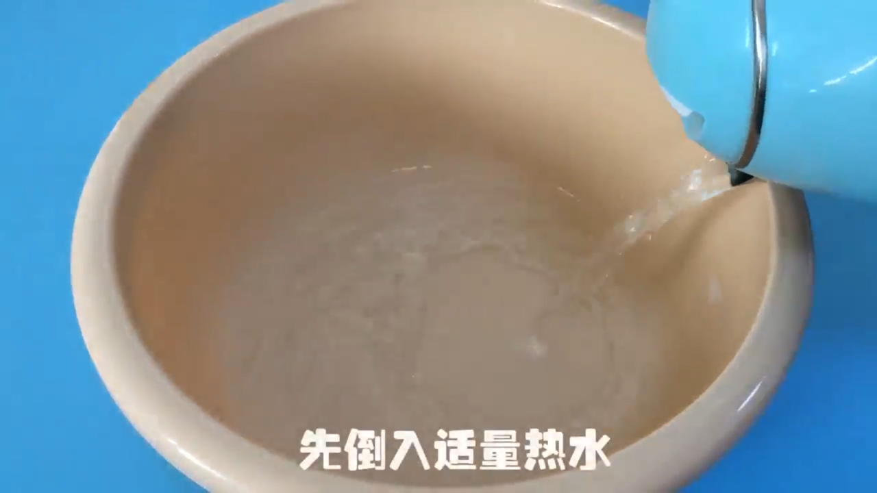 毛巾使用时间久了变硬怎么办