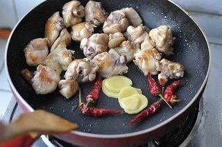 无油香菇栗子鸡