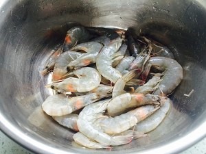 如何制作虾香辣