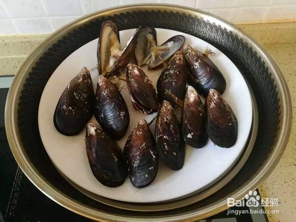 蒜蓉蒸青口的作法