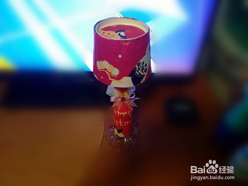 方便面桶和酸奶瓶巧做小台灯