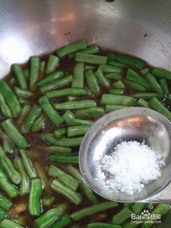 土豆烧豆角的做法