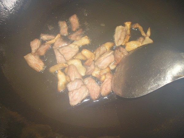 原来瘦肉是这样和洋葱一起炒的，赶紧试试吧