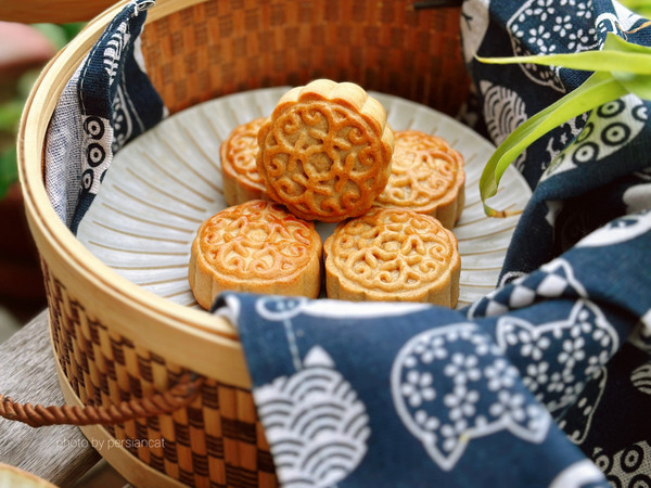 广式金沙奶黄月饼