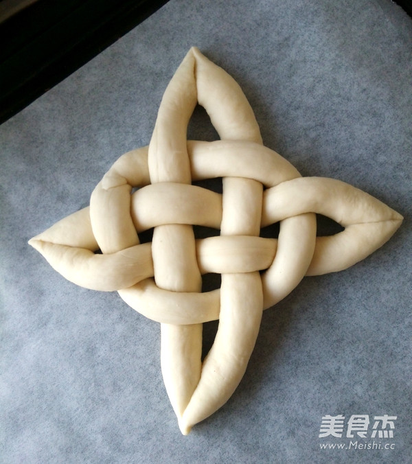 方形如意结面包