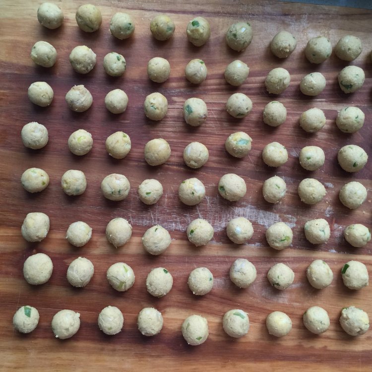 香炸牛肉丸子的做法，快收快收！