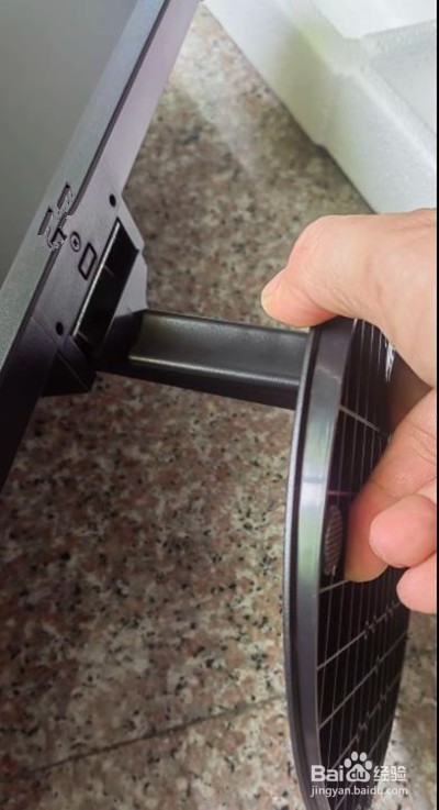 电脑显示器更换安装方法