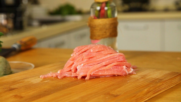 今天就吃这道京酱肉丝