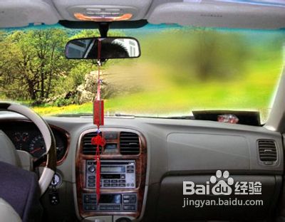 天冷车窗起雾怎么办