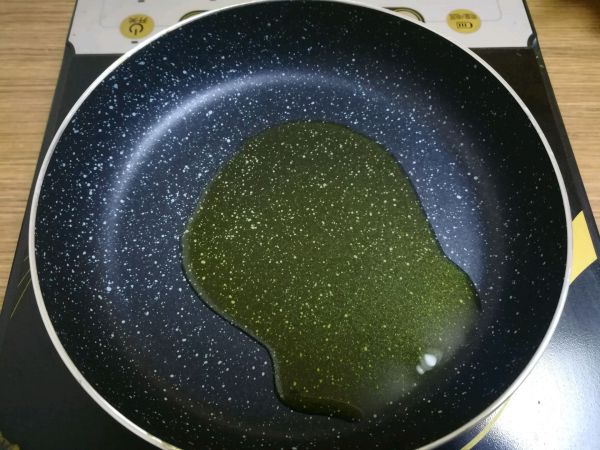 时蔬咖喱炒饭脆筒