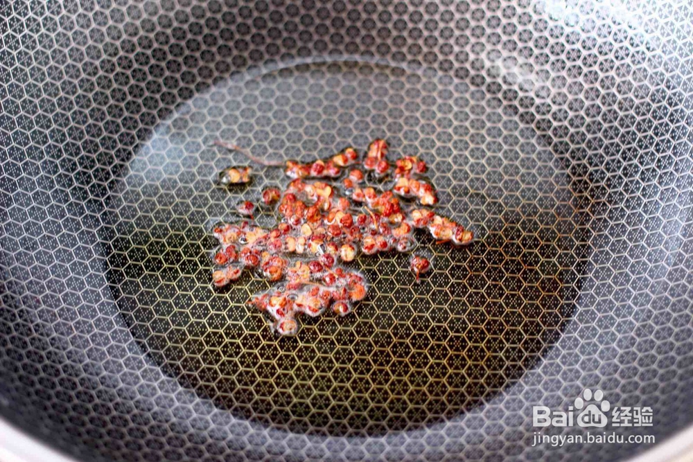 蒜香手撕包菜粉条的做法