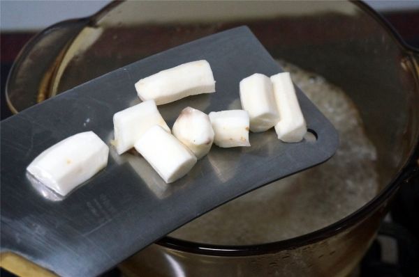 山药腊鸭头焖烧粥