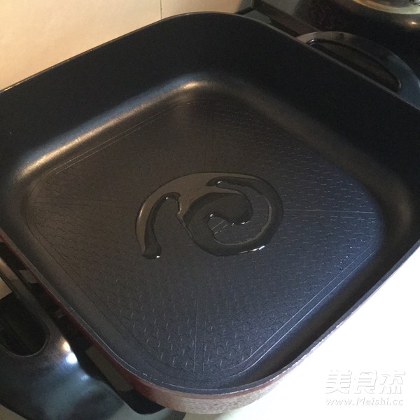 菜心炒米粉的做法