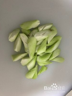 教大家做枸杞炖丝瓜