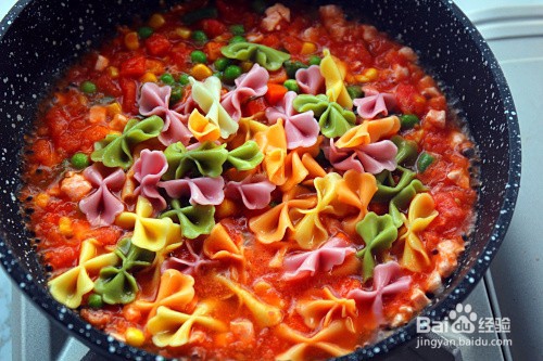 番茄三文鱼蝴蝶面怎么做