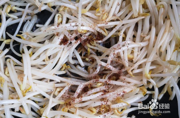 韭菜炒绿豆芽的做法