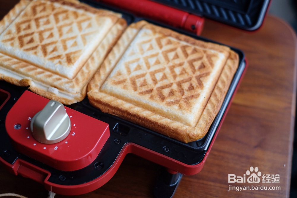 好吃到没朋友的芝士火腿热压三明治