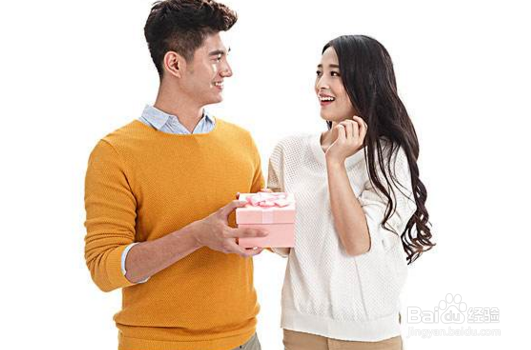 让男人心甘情愿送你礼物的妙招，还赶紧学起来！