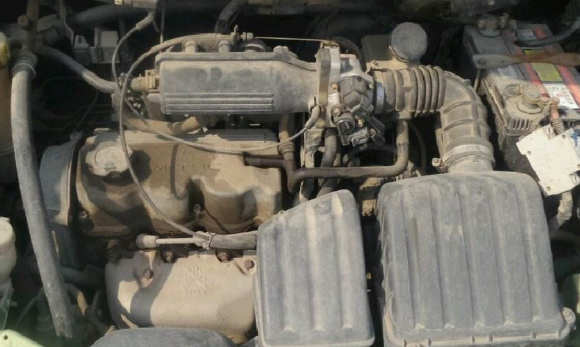 乐驰10发动机几个缸