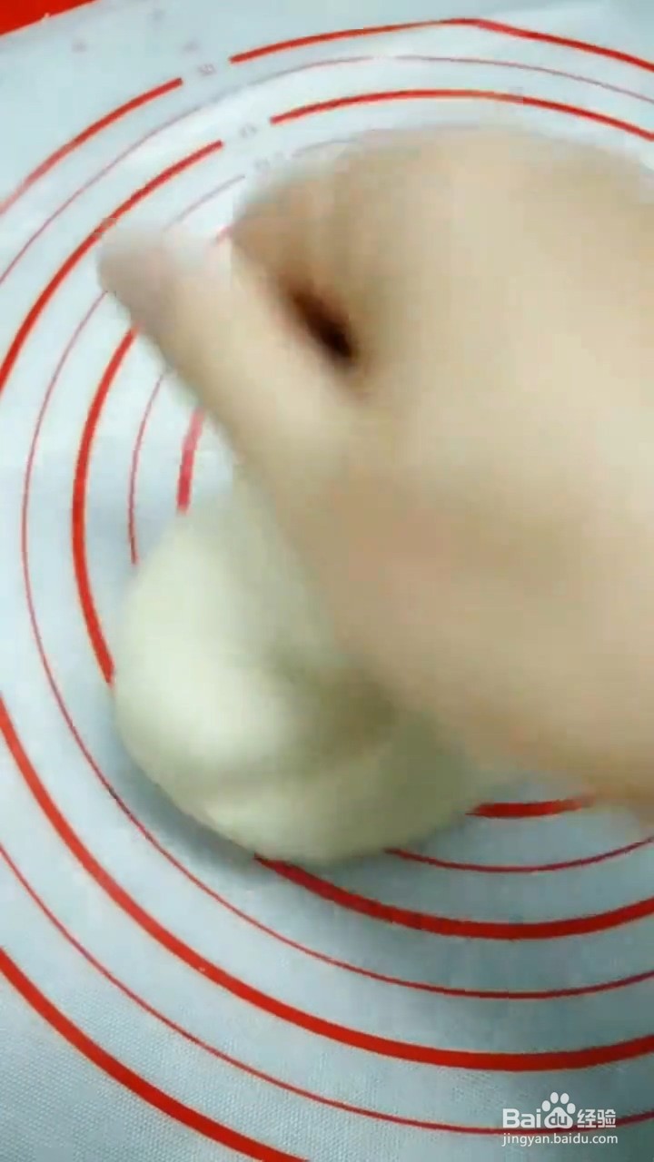 怎么在家做家庭版豆沙花卷