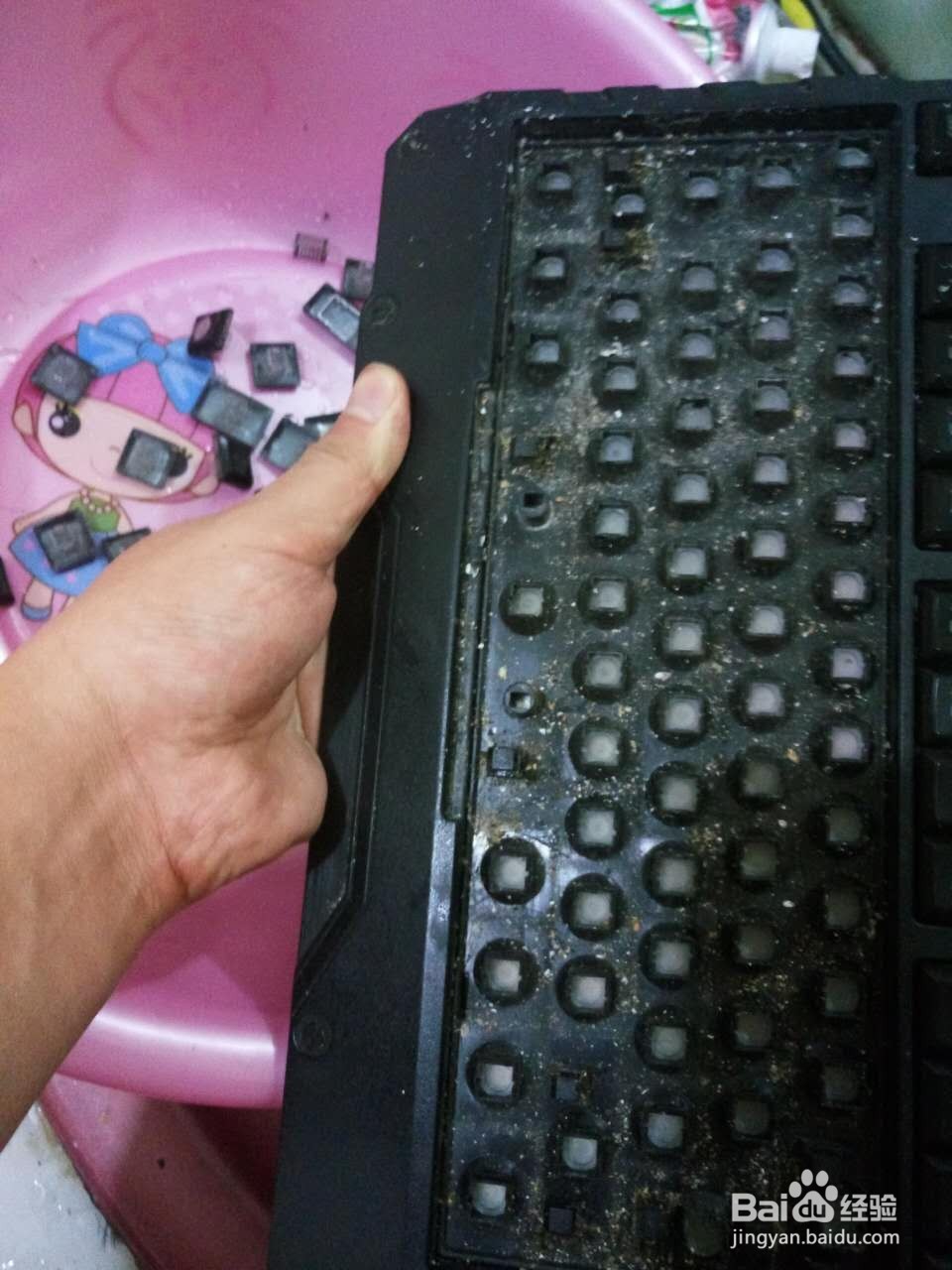 如何清理自己的键盘