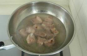 冬瓜排骨汤的做法