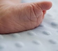 宝宝足疗7项简易的按摩方法