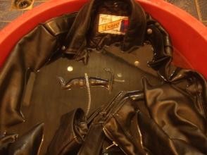 皮毛一体皮衣滴上油怎么办