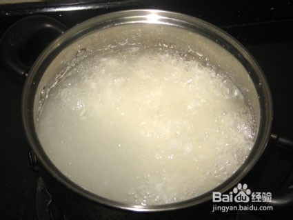 怎样做简单的早餐之冰糖莲子粥