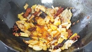 重庆芋头焖鸡怎么做