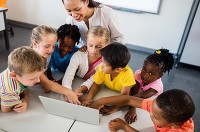 如何让低年级孩子改掉上课爱讲私话的毛病？