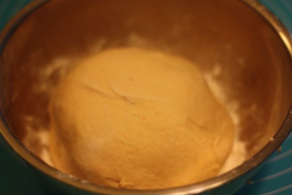 榨菜鲜肉胡萝卜包子