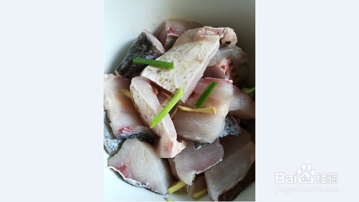 红烧鱼块不用油煎的方法