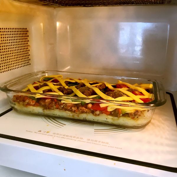 芝士焗千层牛肉土豆泥