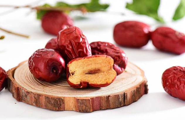 冬枣晒干了就是红枣吗