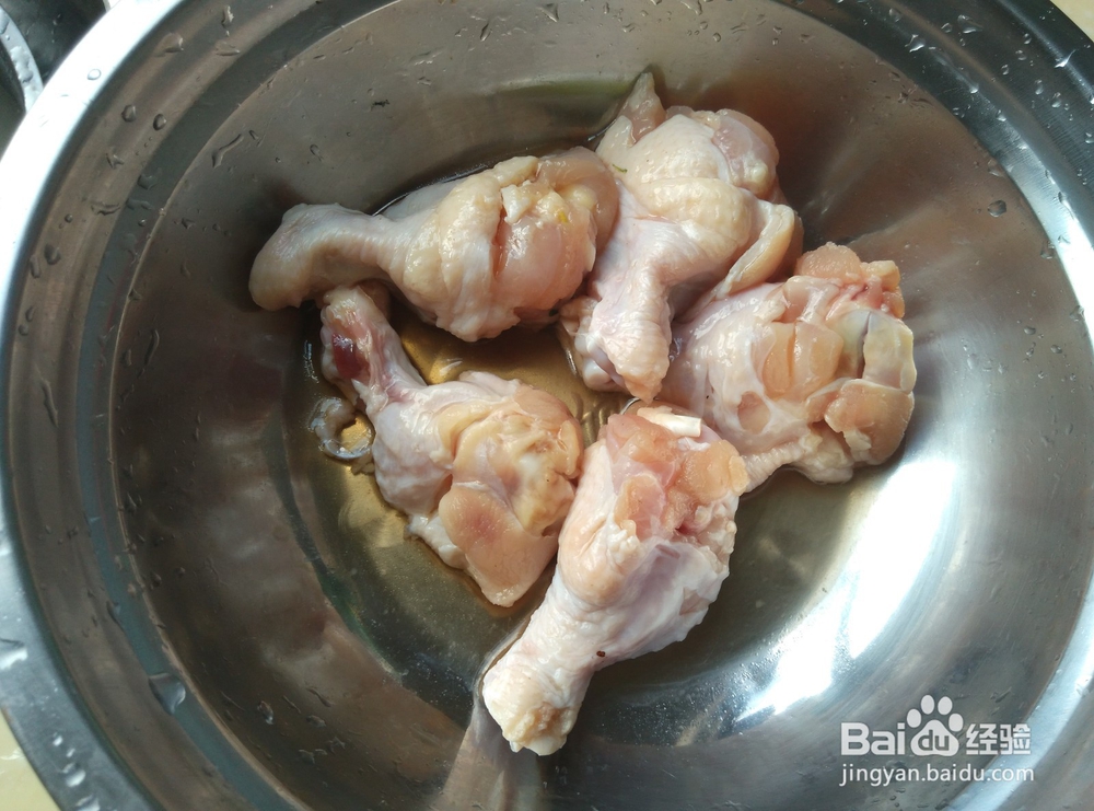 无油如何做出美味的葱香鸡腿