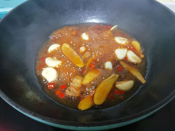 香菇豆腐煮桂鱼米粉