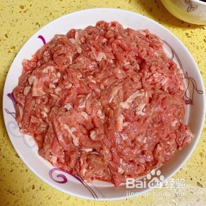 芹菜随便炒牛肉的做法