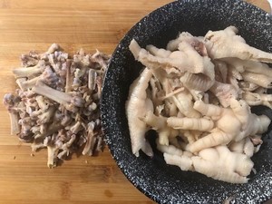 食谱:酸辣无骨鸡爪的具体做法