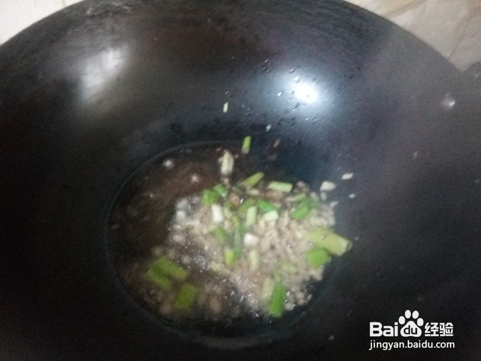 茼蒿鸡蛋干炒小肚