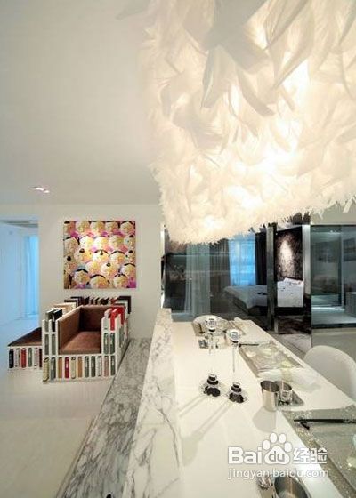 冷色调+淡彩成就通透舒适家园