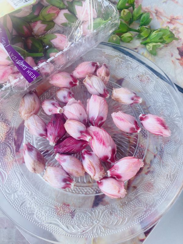 粉嫩木槿花炒蛋