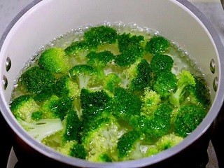 爆炒西兰花怎么做