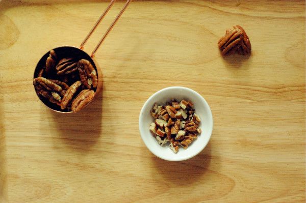 牛奶碧根果蛋羹