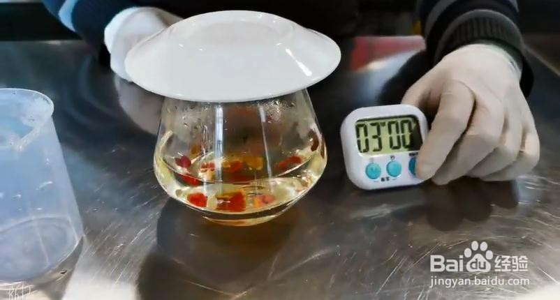 罗汉果雪梨蜂蜜水