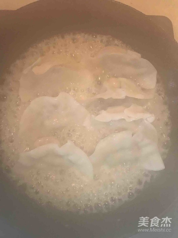 剩饺子变身的做法