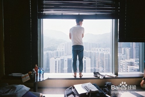 当我们感到孤单时如何面对